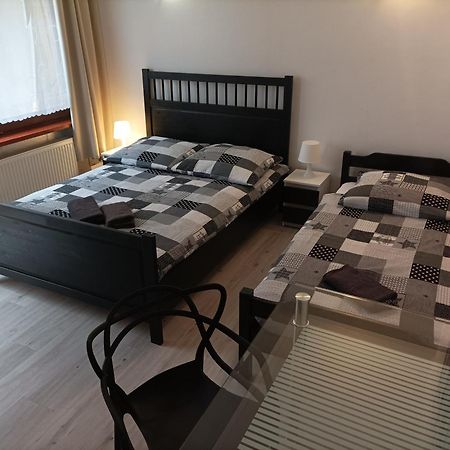 A-Piramida Appartement Wrocław Buitenkant foto