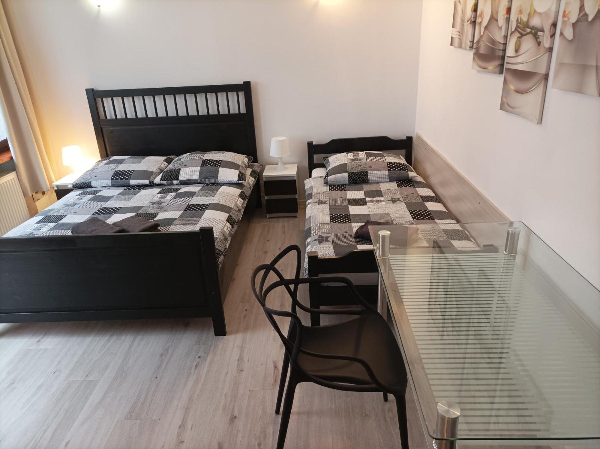 A-Piramida Appartement Wrocław Buitenkant foto
