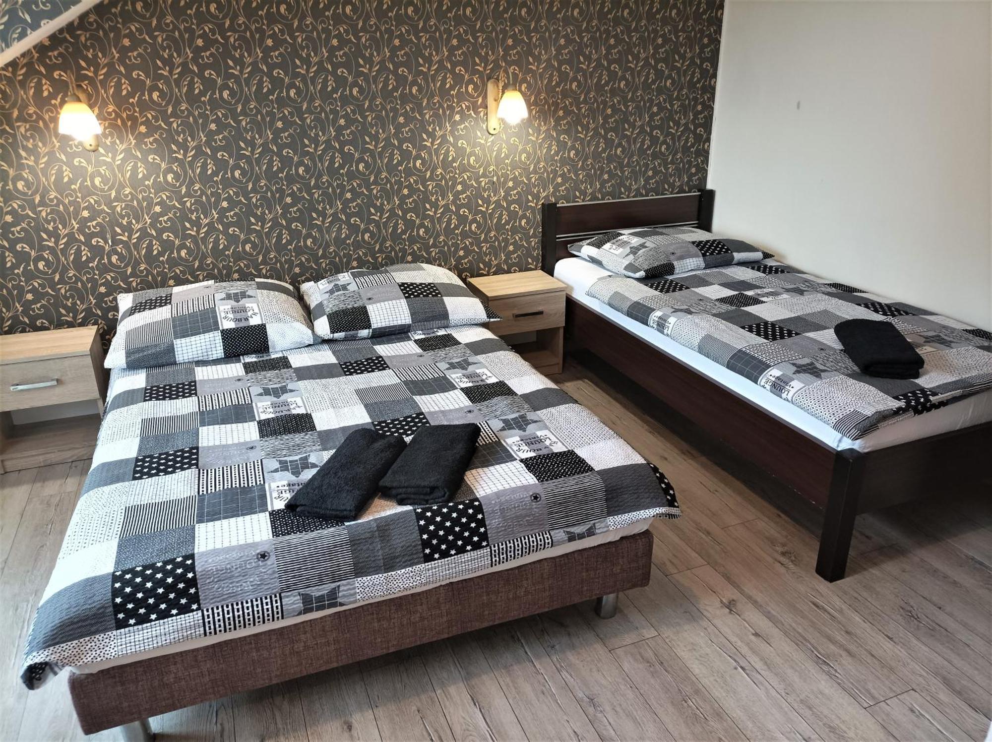A-Piramida Appartement Wrocław Buitenkant foto