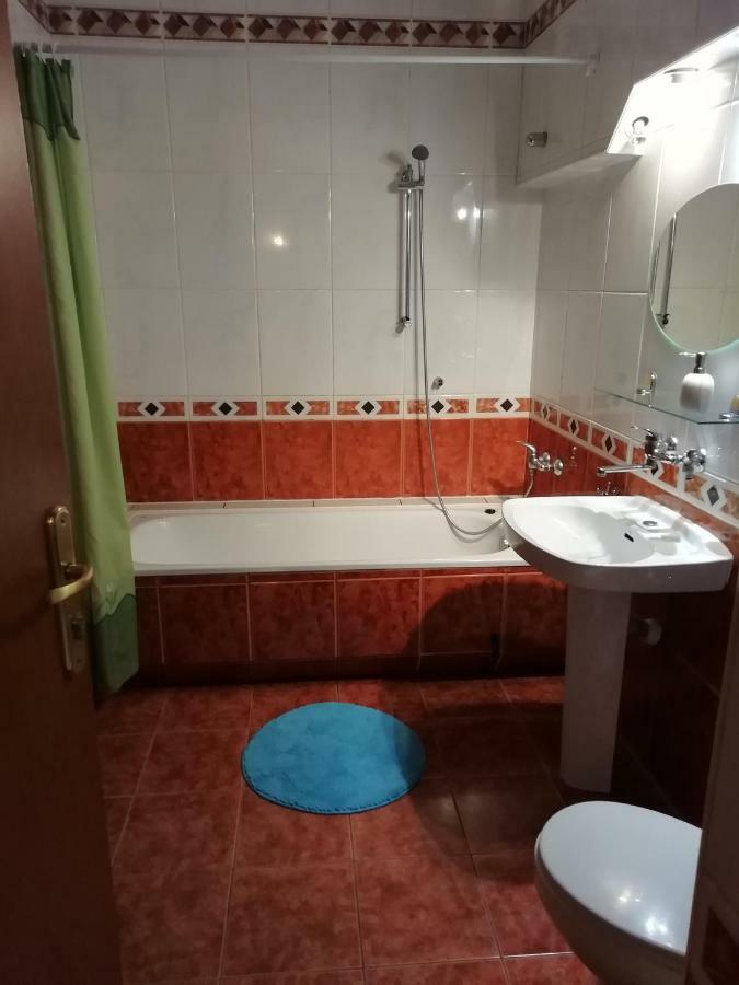 A-Piramida Appartement Wrocław Buitenkant foto