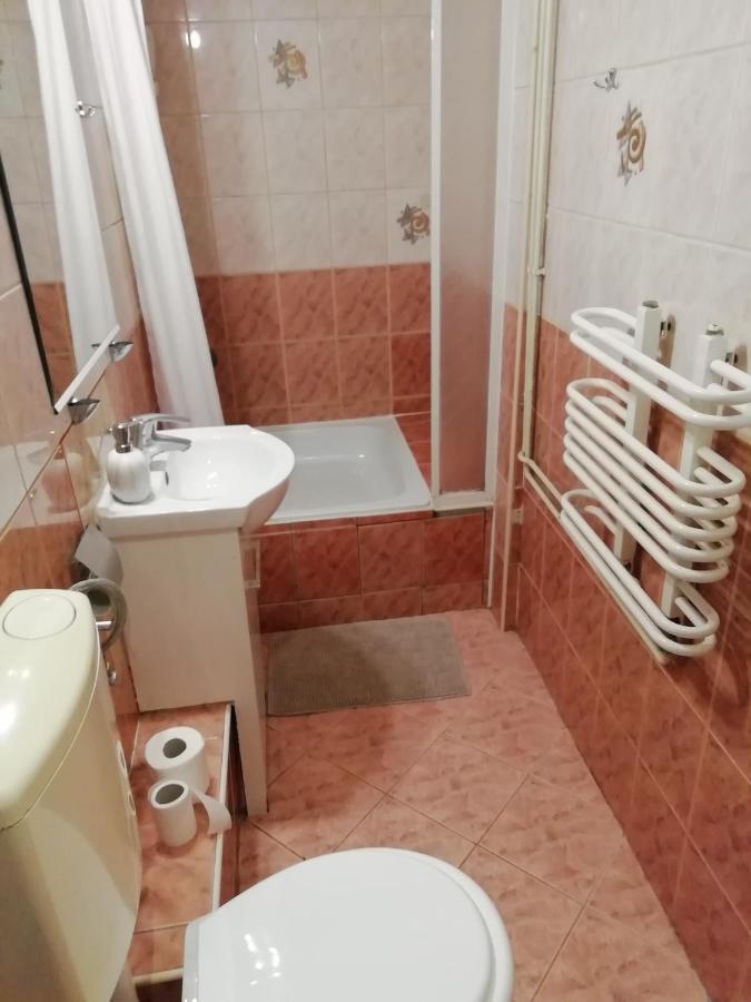 A-Piramida Appartement Wrocław Buitenkant foto